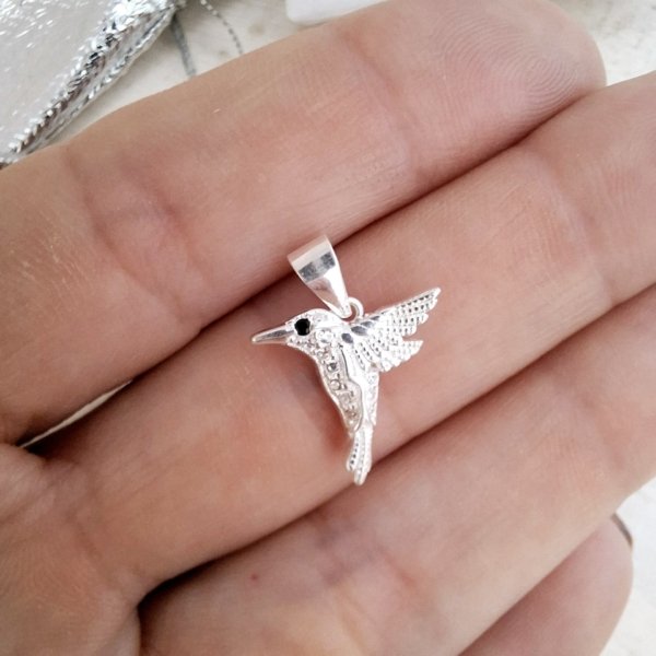 Dije Colibrí en plata 925 Dije Colibrí detalle en Cristal - Plata 925