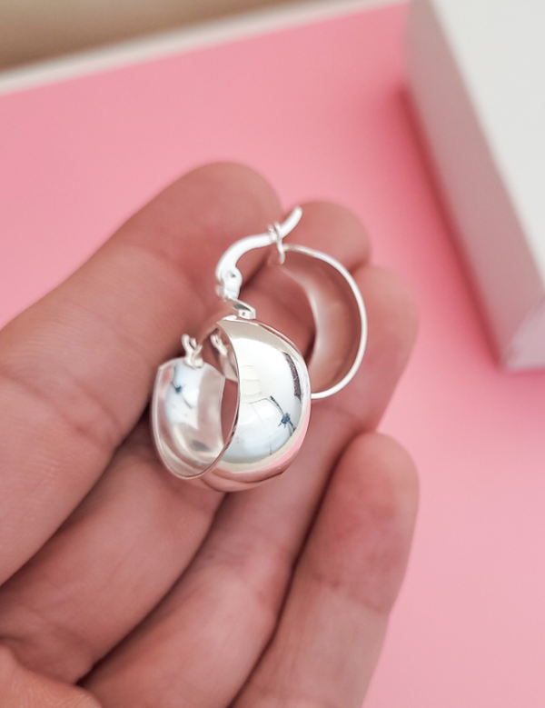 Argollas Anchas Bombé en Acero Blanco