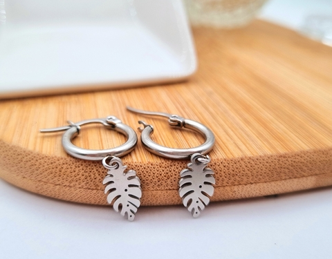 Argollas Dije Hojas Grandes - Acero Blanco Argollas Dije Hojas Grandes - Acero Blanco