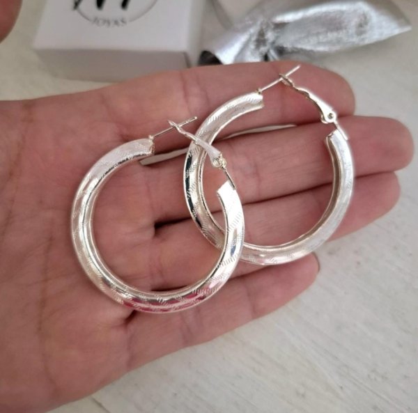 Argollas Infladas Tramadas - Acero Blanco