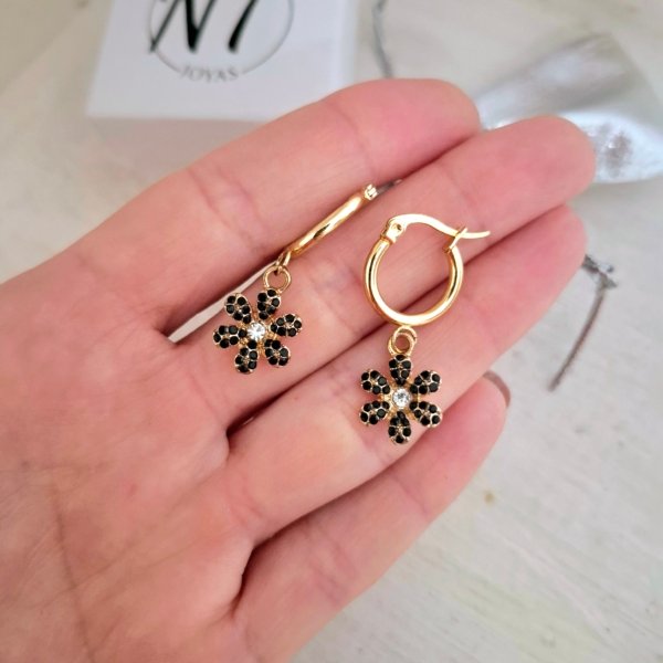 Argollas Margaritas Negras - Acero Dorado