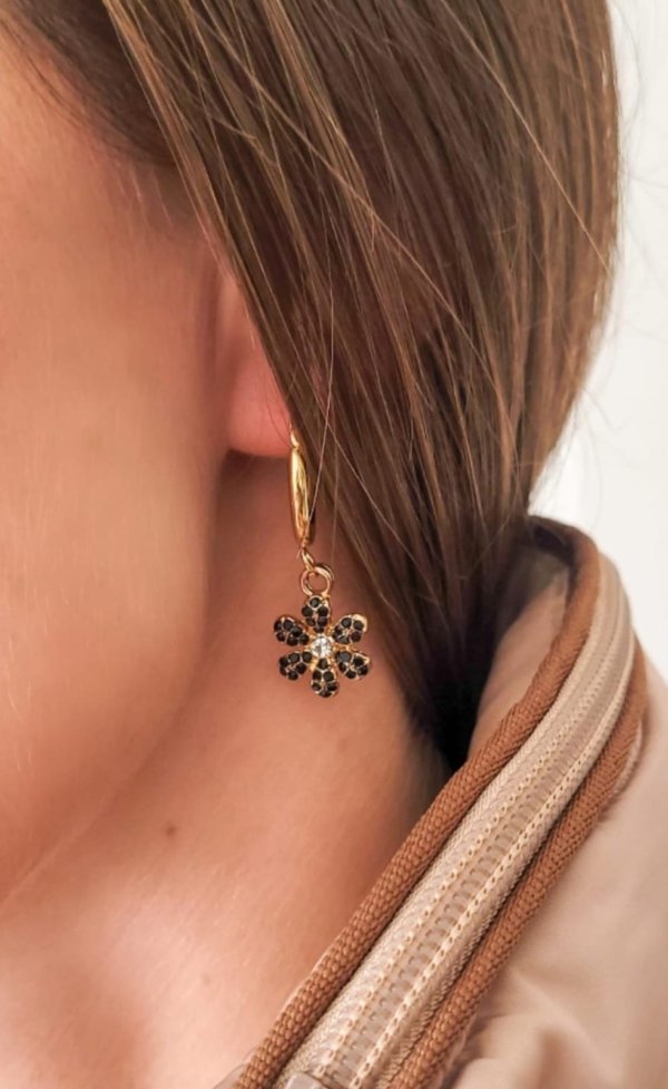 Argollas Margaritas Negras - Acero Dorado