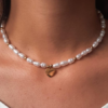 Choker Perlas dije Corazón - Acero Dorado