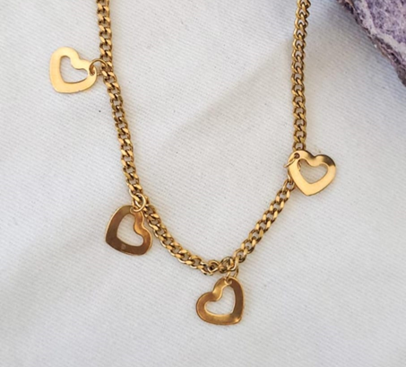 Collar Dije Corazón en Acero Dorado