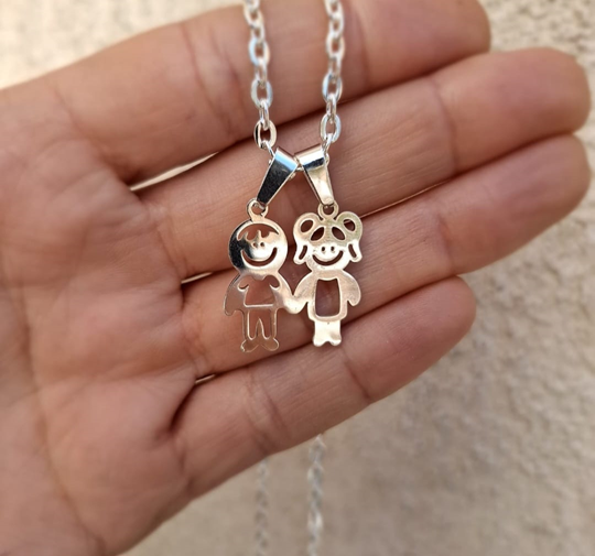 Dije Niños Unidos - Acero Blanco Calado