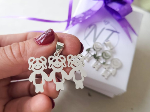 Dije Tres Niñas - Acero Blanco Calado