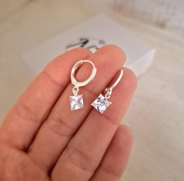 Aros Brisura Cristal en Plata 925 Aros Brisura Cristal Varios Diseños - Plata 925