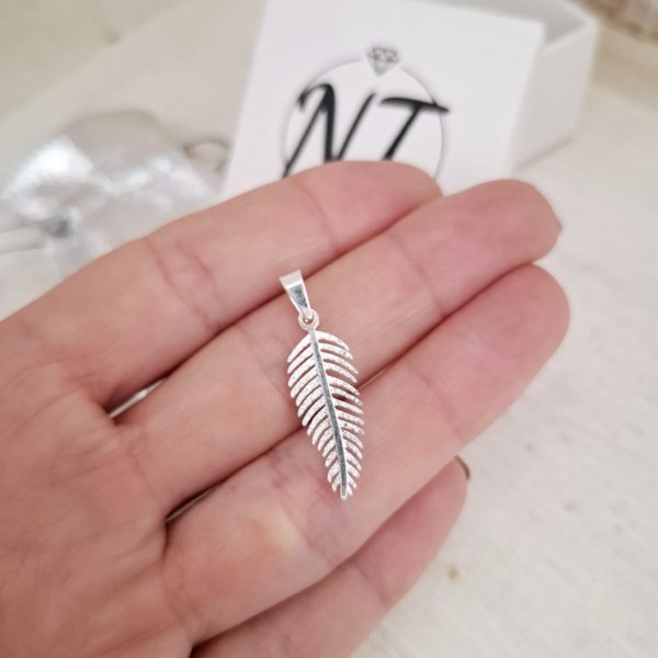 Dije Hoja - Acero Blanco Dije de Hoja - Acero Blanco