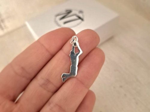 Dijes-Plata925 Basquetbolista