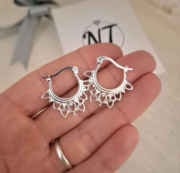 Argollas Hindú Pequeñas - Acero Blanco