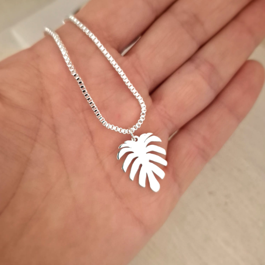 Collar con dije Hoja - Acero Blanco