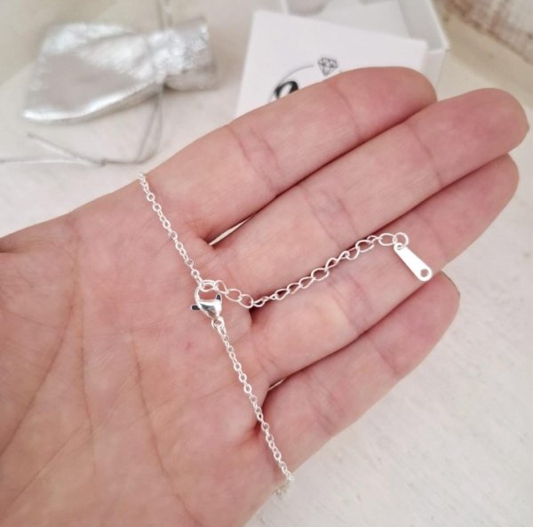 Collar Infinito con Brillo - Acero Blanco