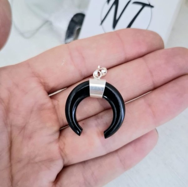 Luna Invertida Natitere Joyas (5) Dije Luna Invertida Negra - Plata 925