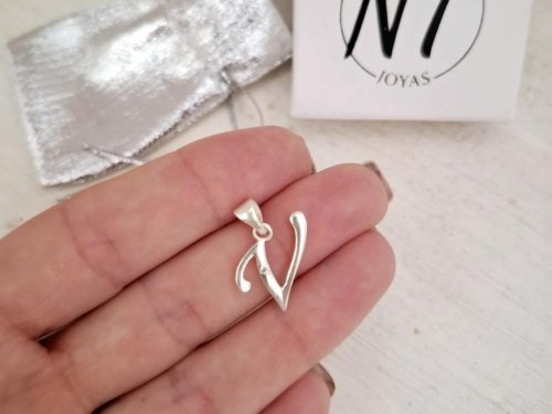 Dije Inicial V con Brillo - Plata 925
